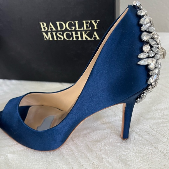 BADGLEY MISCHKA PEEP TOE PUMPS! - Picture 4 of 10
